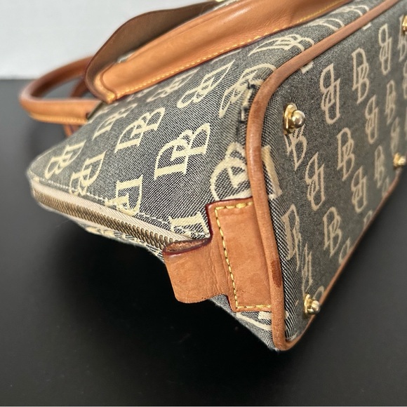 Vintage Dooney & Bourke Small Domed Pocket Satchel Gray Canvas Florentine - Picture 9 of 12